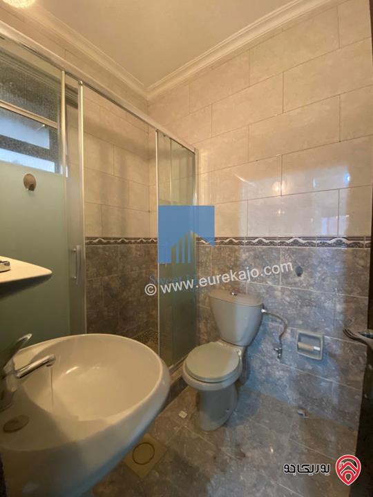 شقة مميزة طابق ارضي معلق 135م تشطيب سوبر ديلوكس للبيع في عمان - خلدا