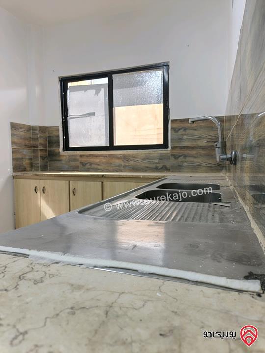 شقة طابق أول مساحة 115م للايجار في الزرقاء - حي رمزي