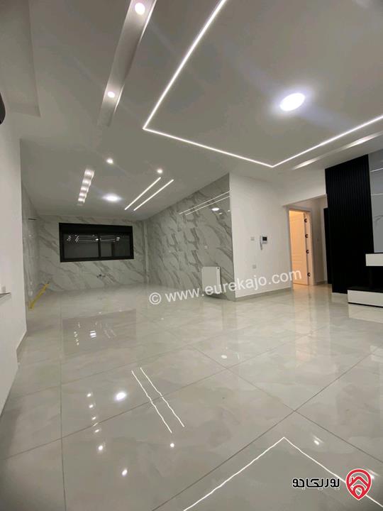 شقة أرضية مساحة 165م داخلي و 20م خارجي للايجار في عمان - طريق المطار