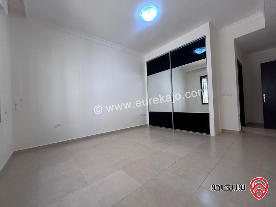 شقة ارضية فارغة مساحة 210م للايجار في عمان - عبدون