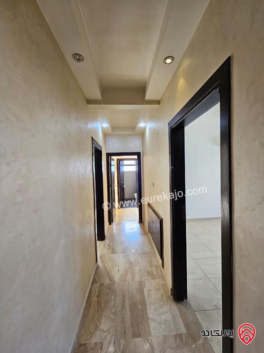 شقة طابق أول مع روف مساحة 320م للايجار في عمان - الرابية