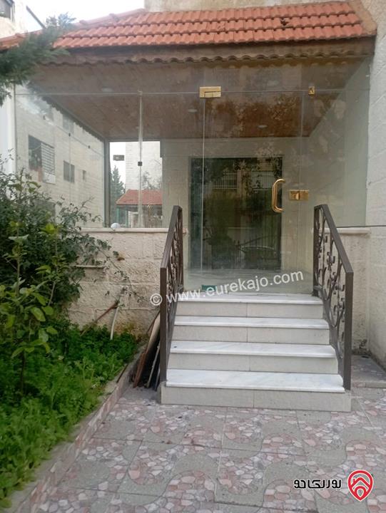 شقة ارضية مساحة 231م داخلي و حديقة وتراسات 250م للبيع في عمان - الجاردنز