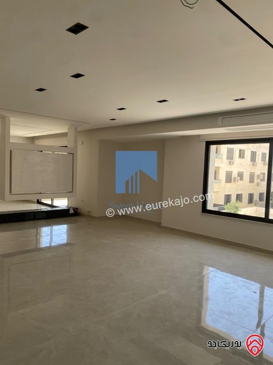 شقة فاخرة للبيع في عمان - أم أذينة قرب أبراج السادس طابق اول 200م تشطيب سوبر ديلوكس لم تسكن