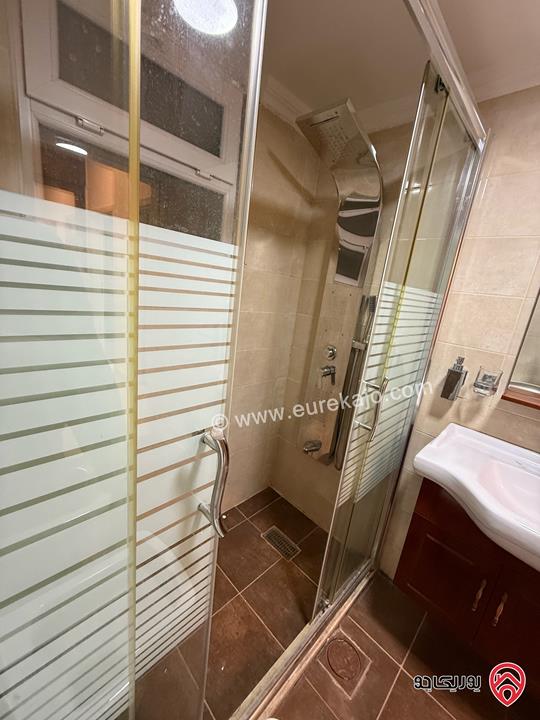 شقة مساحة 170م طابق ثاني مع مصعد عمارة هادئة عائلات للإيجار  في عمان - دير غبار