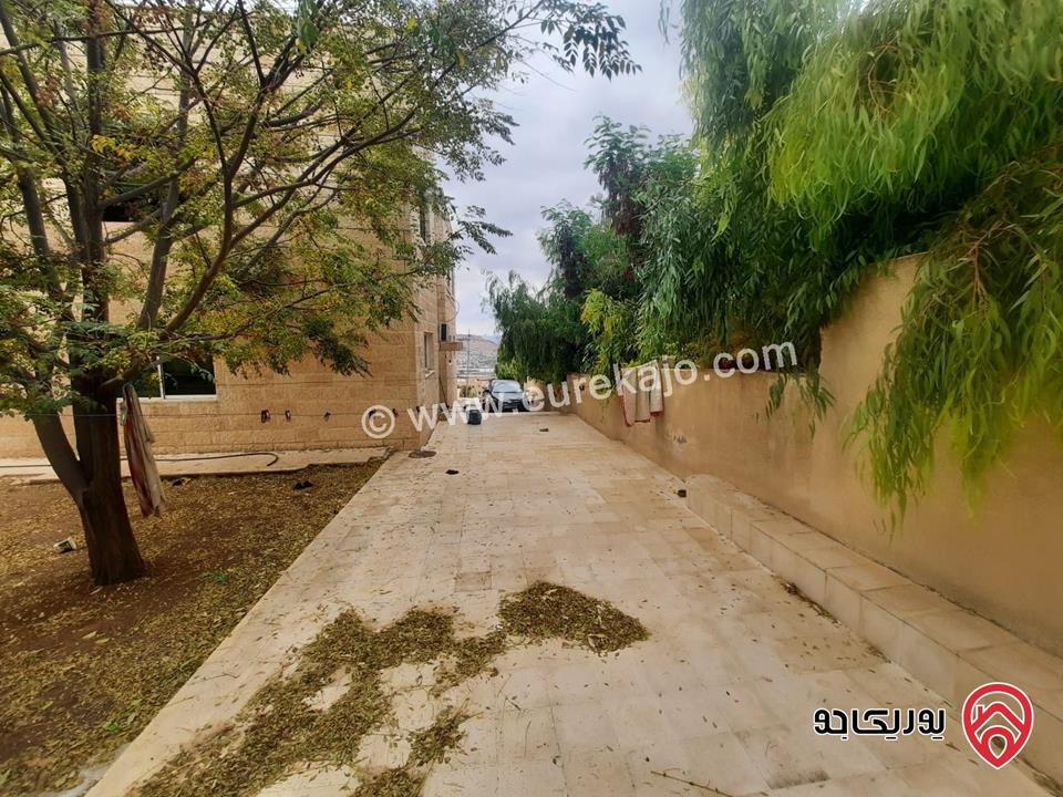 بيت مستقل 300م على أرض 330م للبيع في عمان - قرية ابو نصير فوق المركز الصحي  