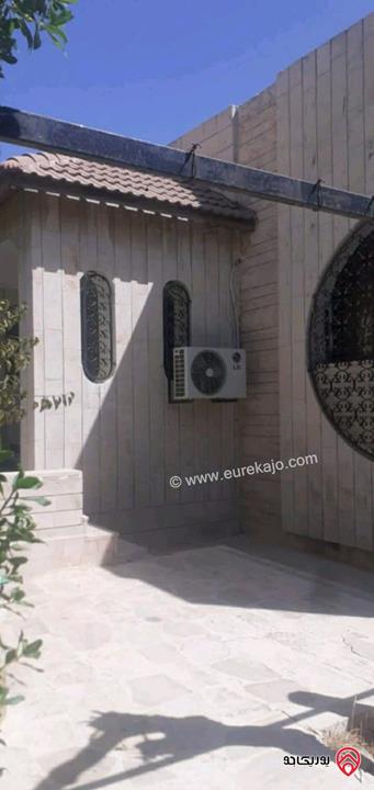 بيت سكن أ مساحة 770م على أرض 1057م للبيع بسعر الأرض في عمان - مرج الحمام الشرقي