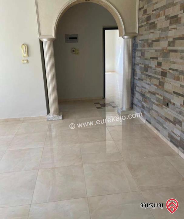 شقة طابق ثالث مساحة 170م للايجار في عمان - ام اذينة