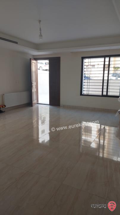 شقة مساحة 190م داخلي و 50م خارجي للبيع في عمان - دير غبار