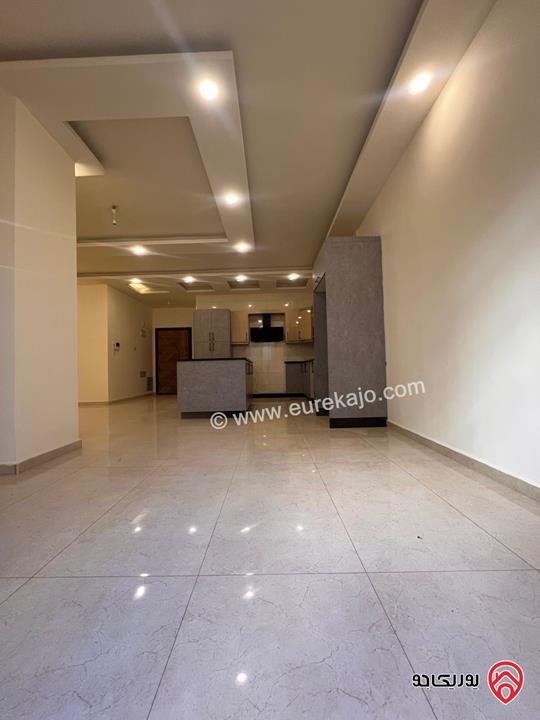 شقة شبه أرضية مساحة 220م داخلي و 150م خارجي للايجار في عمان - ام السماق 