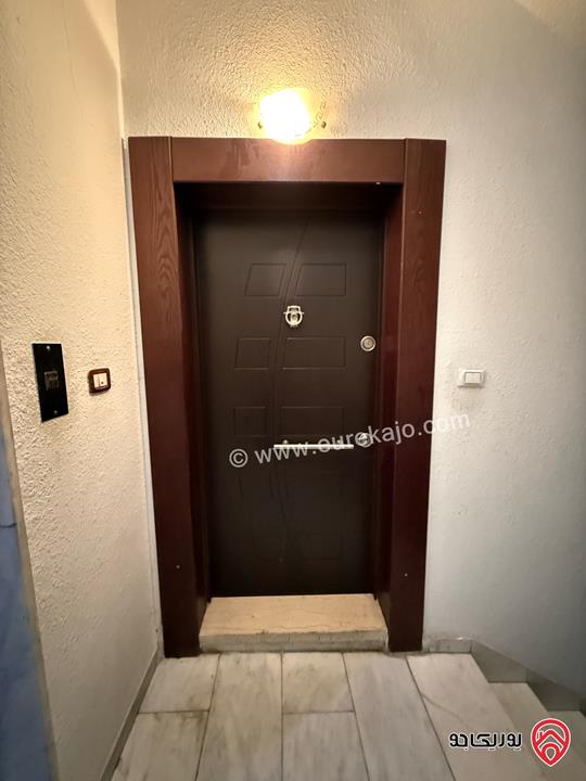 شقة مساحة 170م طابق ثاني مع مصعد عمارة هادئة عائلات للإيجار  في عمان - دير غبار