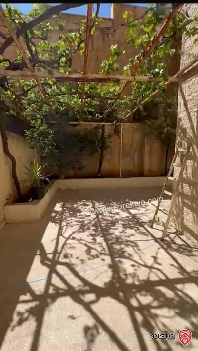 شقة شبه ارضية مساحة 140م داخلي و 80م خارجي للبيع في عمان - المدينة الرياضية 