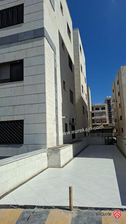 شقة مفروشة عائلية جديدة طابق ثاني مساحة 135م للايجار في عمان - الجبيهة