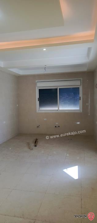 شقة مساحة 145م طابق ثاني للبيع في الزرقاء الجديدة