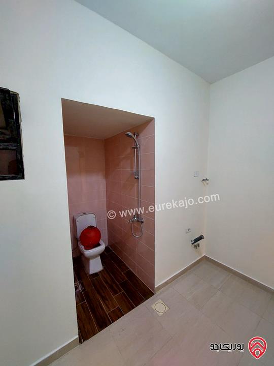 شقة مساحة 210م طابق ثالث للبيع في عمان - طريق المطار من المالك مباشرة