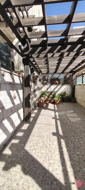 شقة ارضية مساحة 350م للبيع في عمان - دير غبار 