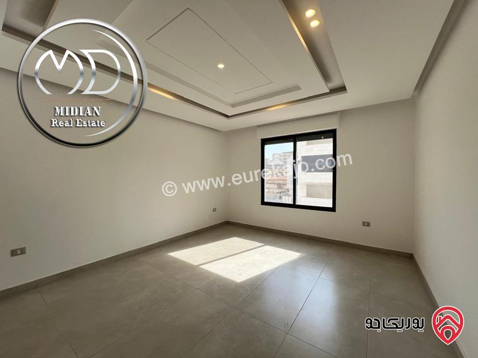 شقق ارضية و شبه ارضي جديدة للبيع في عمان - حي الصحابة مساحات 240م & 250م مع تراسات و حدائق تشطيبات فاخرة بأسعار مميزة