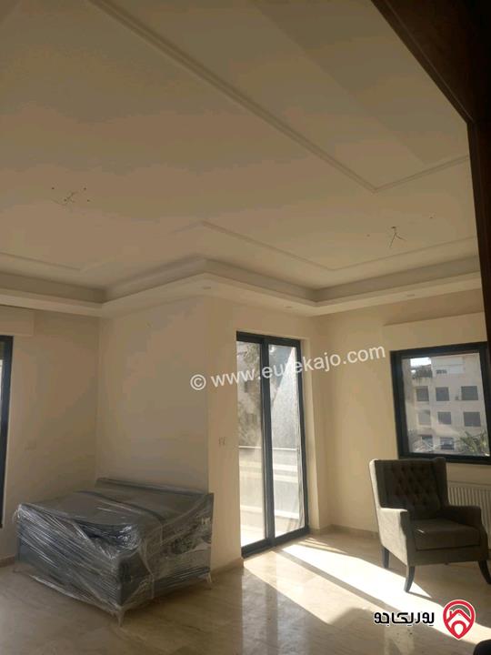 شقة طابق ثاني مساحة 213م للبيع في عمان - خلدا 