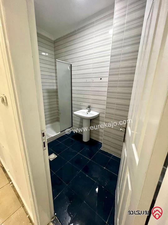 شقة مميزة طابق أول مساحة 135م للبيع في عمان - ابو علندا 