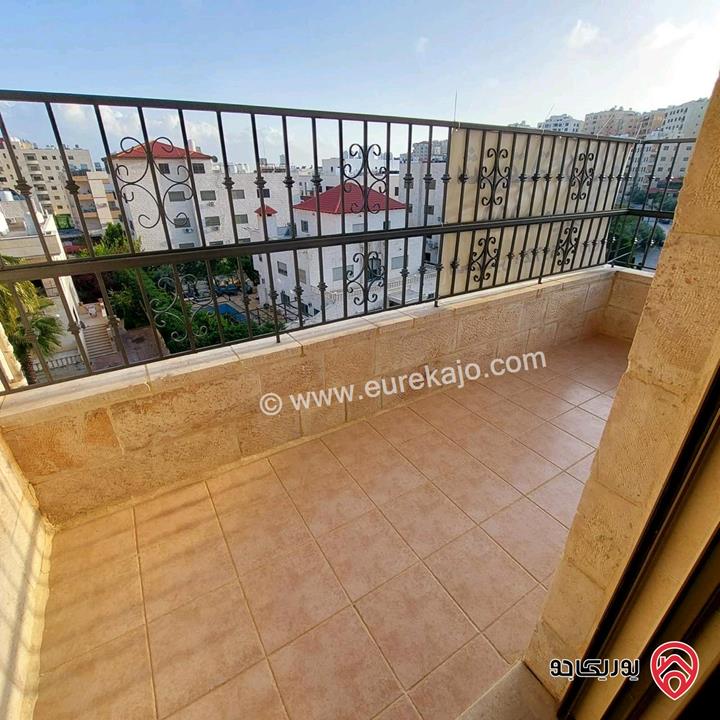 شقة طابق اخير مع روف مساحة 183م للبيع في عمان - خلدا