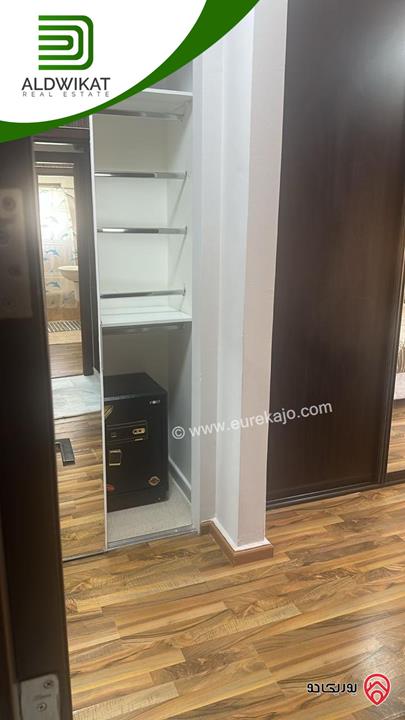 شقة مفروشة للايجار في عمان - ضاحية الامير راشد طابق ثاني مساحة البناء 210م منطقة هادئة بالقرب من الخدمات