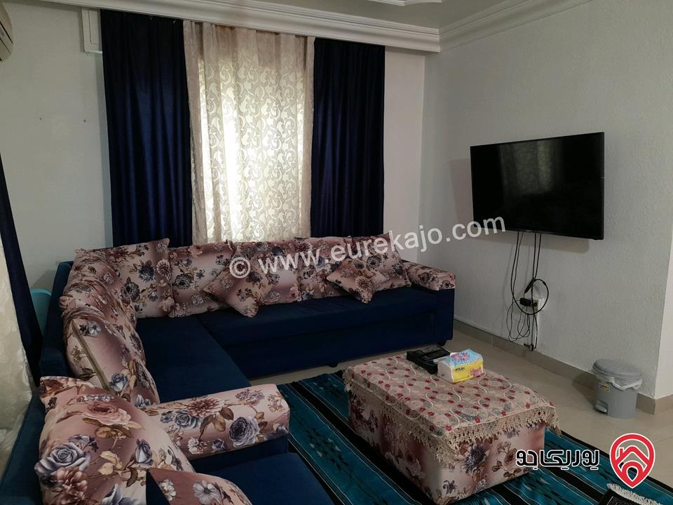 شقة مفروشة طابق اول مدخل مستقل مساحة 145م للايجار في اربد - حي الورود الشقه متوفره بتاريخ 10/20