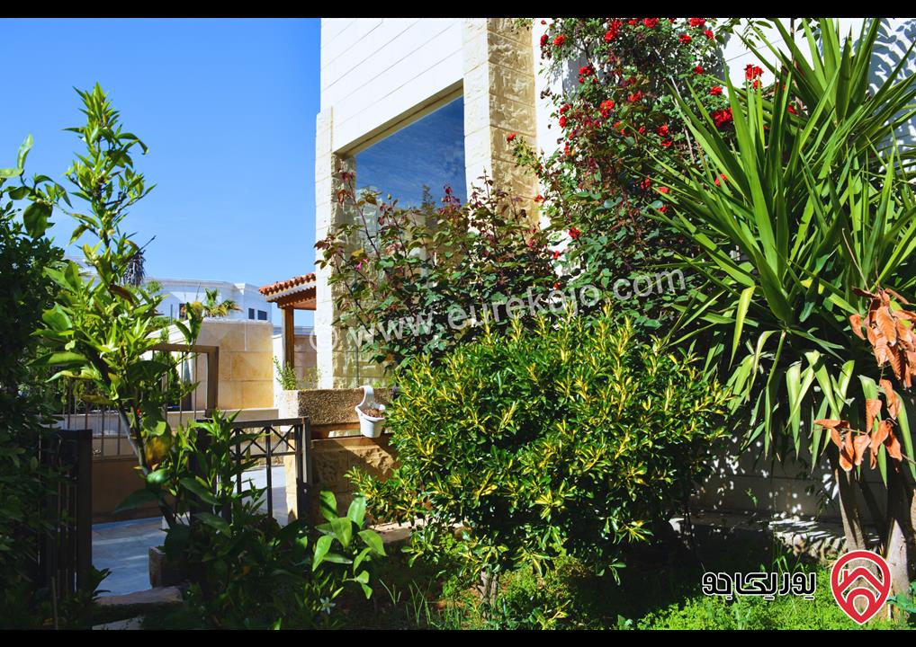 فيلا مفروشة مساحة 640م على أرض 510م للبيع في عمان - دابوق حوض الذهبية