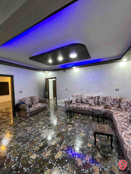 شقة طابقية طابق أول مساحة 140م للبيع في اربد