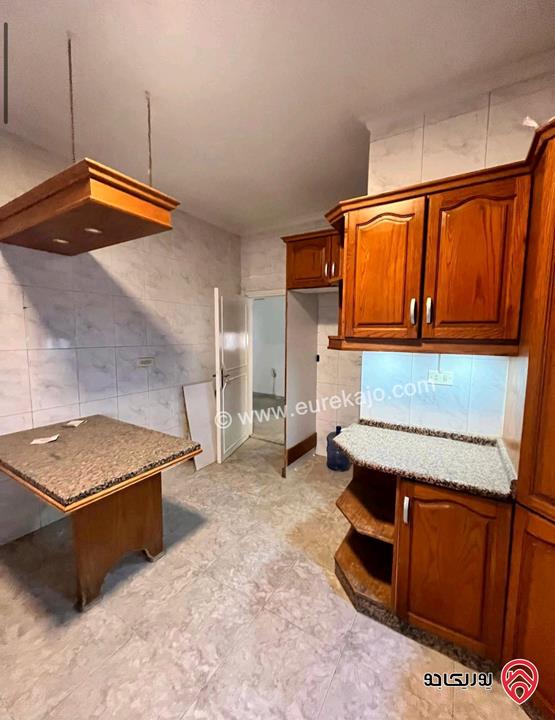 شقة فاخرة مساحة 160م طابق ثالث للايجار في عمان - دير غبار