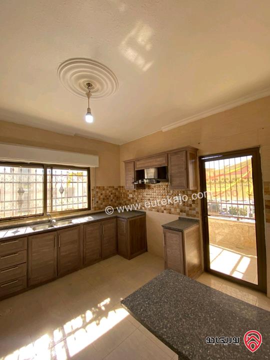 شقة ديلوكس مساحة 160م طابق ثالث للايجار في عمان - مرج الحمام