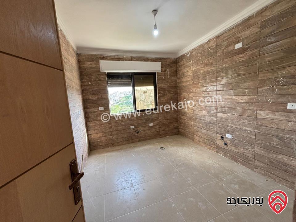 شقة فارغة طابق اول مساحة 120م للايجار في عمان - ضاحية الرشيد 
