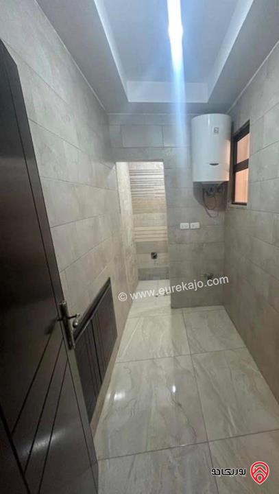 شقة طابق ثالث مساحة 180م للايجار في عمان - خلدا