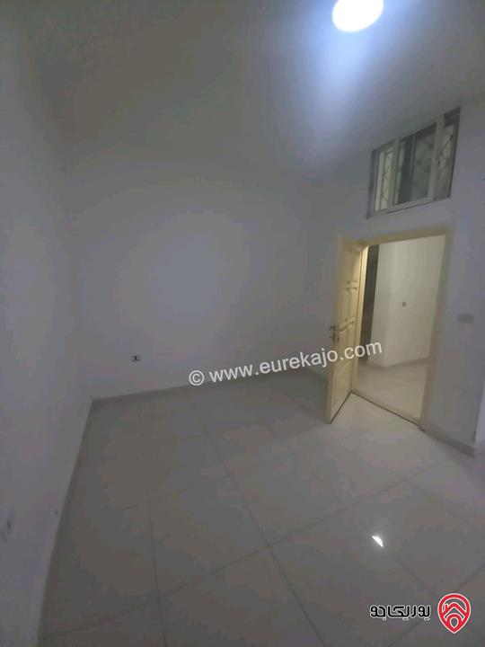 فيلا مساحة 500م على أرض 1900م للبيع في عمان - منطقة ام الدنانير 