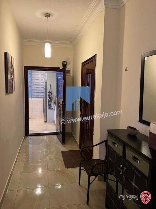 شقة مفروشة فاخرة للبيع في عمان - أم السماق قرب دوار النعيمات طابق ثالث 110م مع روف 110م تشطيب سوبر ديلوكس