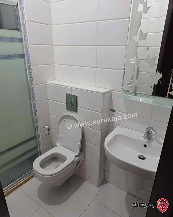 شقة أرضية مساحة 150م داخلي و 150م خارجي للبيع في عمان - حي الصحابة