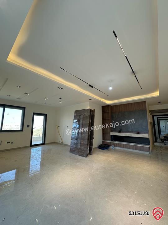 شقة مميزة طابق ثاني مساحة 225م للبيع في عمان - الظهير