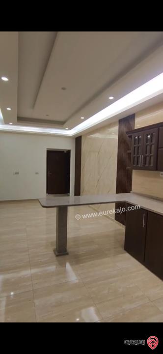 شقة تسوية مساحة داخلية 133 متر وترس واسع 150 متر للبيع في عمان - ضاحية الرشيد 