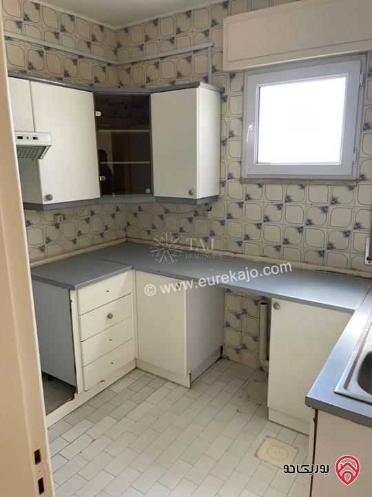 شقة طابق ثالث مساحة 267م للبيع في عمان - الرونق