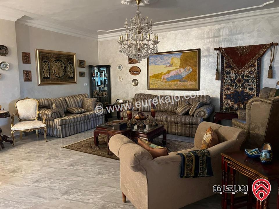فيلا مميزة 3 طوابق للبيع في عمان - طبربور