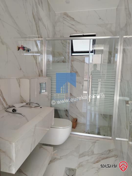 شقة فاخرة طابق ثالث دوبلكس مساحة 220م لم تسكن للبيع في عمان خلدا - خلف المستشفى السعودي ومقابل ميداس