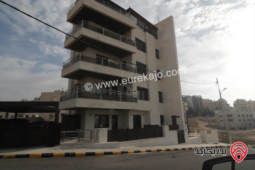 شقة طابقية جديدة فاخرة مساحة 227م للبيع في عمان - خلدا