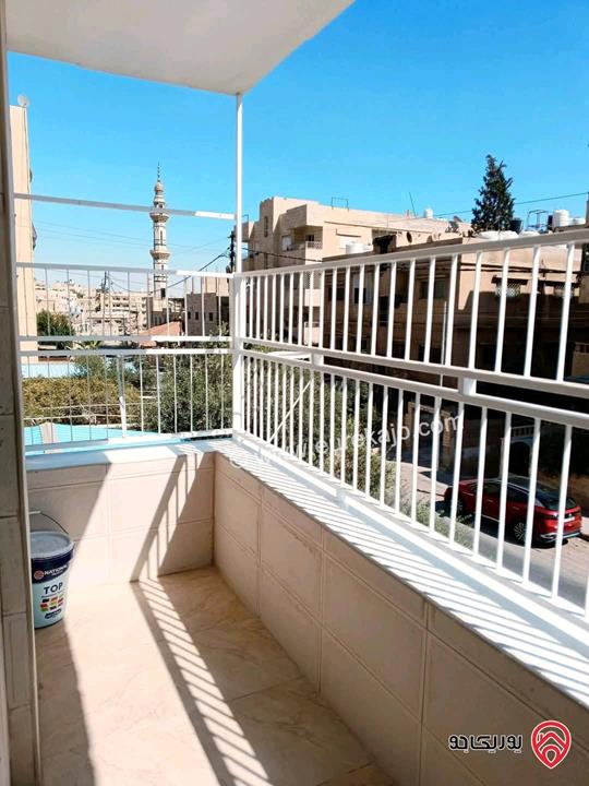 شقة طابق أول مساحة 135م للبيع في الزرقاء الجديدة