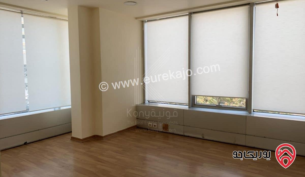 مكتب تجاري فاخر مساحة 150م للايجار في عمان - الشميساني