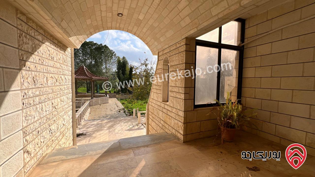 فيلا مع مزرعة مميزة مساحة الأرض 31 دونم و البناء 650م للبيع في منطقة لواء بني كنانة – قرية كفرسوم / محافظة إربد