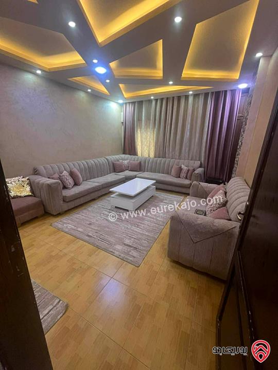 شقة مميزة طابق أرضي دوبلكس مساحة داخلية 220م ومساحة خارجية 190م للبيع في عمان - القويسمة