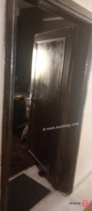 شقة طابق أول مساحة 224م للبيع في الزرقاء حي الامير عبد الله