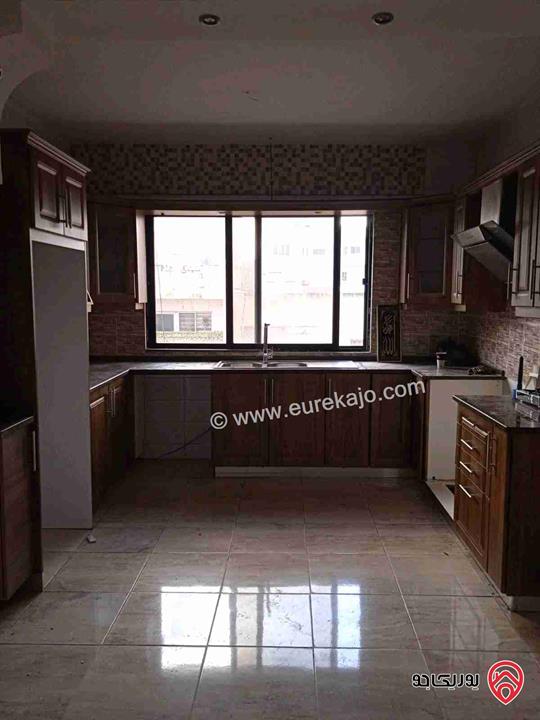 شقة طابق ثالث مساحة 95م للبيع في عمان - ضاحية الياسمين