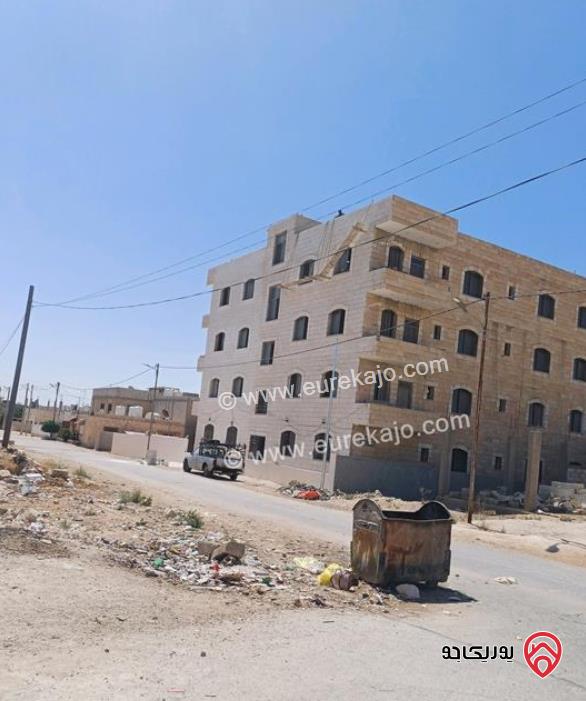 شقق مساحة 140م للبيع في المفرق الحي الجنوبي عمارة تشطيب جديد 