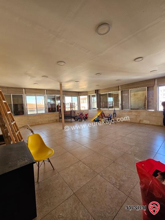 شقة طابق أول مع روف مساحة 320م للايجار في عمان - الرابية