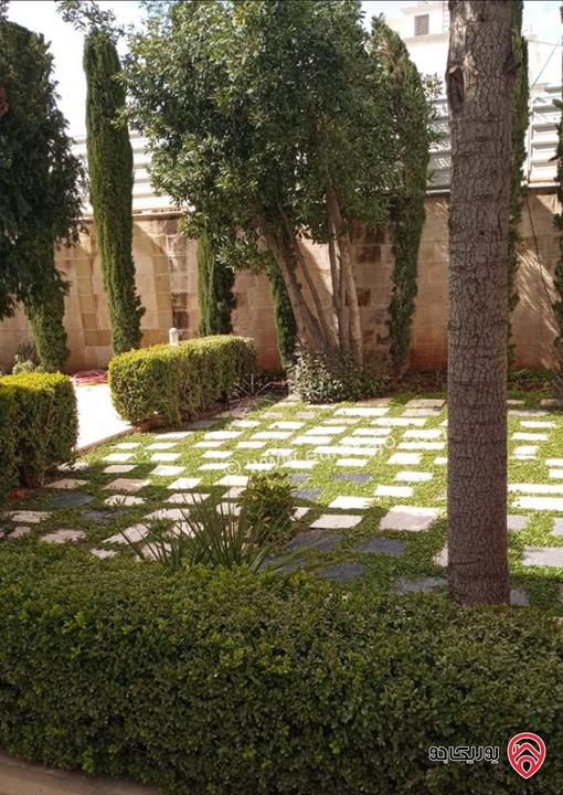 فيلا فاخرة مستقلة مساحة 1291م على أرض 961م للبيع في عمان - الظهير