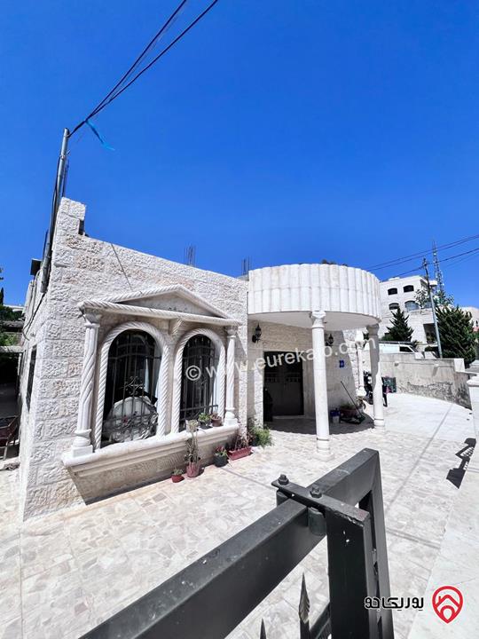 منزل مستقل على شارعين مساحة الأرض 571م والبناء 300م للبيع في عمان - عدن  
